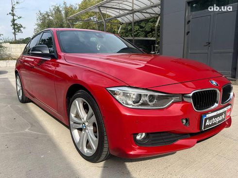 BMW 3 серия 2014 красный - фото 3