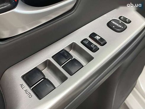 Toyota Prius 2012 - фото 18