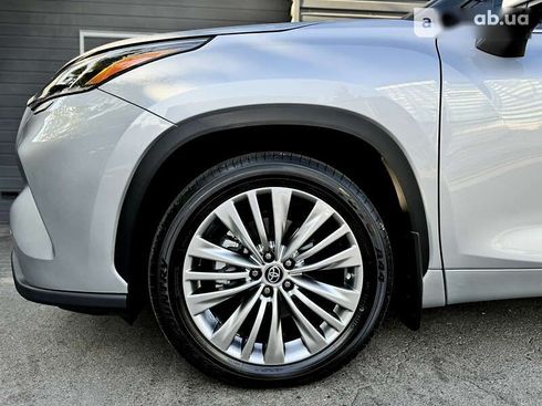 Toyota Highlander 2022 - фото 9