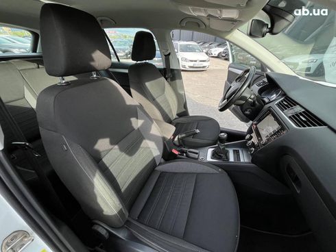 Skoda Octavia 2017 белый - фото 26
