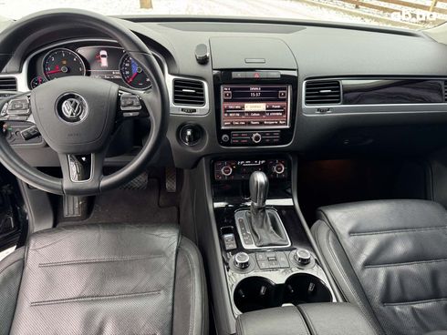 Volkswagen Touareg 2013 черный - фото 26