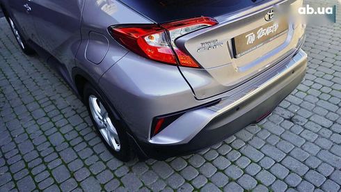 Toyota C-HR 2017 - фото 13