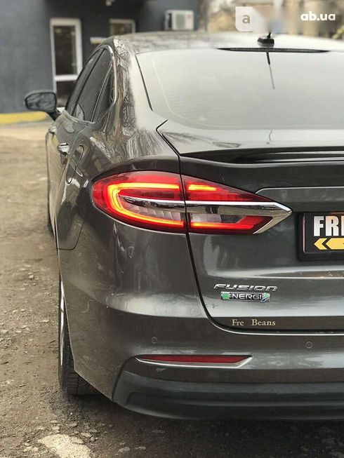 Ford Fusion 2020 - фото 7