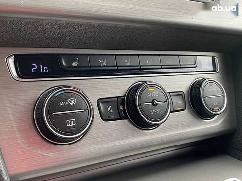 Volkswagen Passat 2015 - фото 16