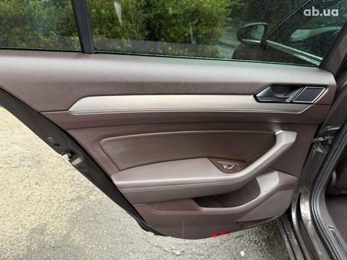 Volkswagen Passat 2015 коричневый - фото 15