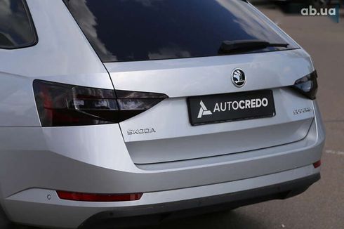 Skoda Superb 2015 - фото 8