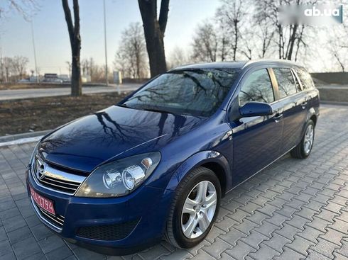 Opel Astra 2010 - фото 4