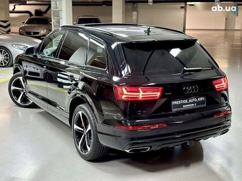 Audi Q7 2018 - фото 26