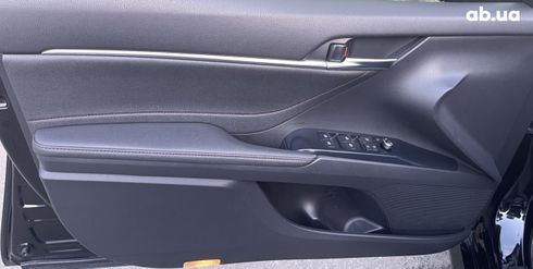 Toyota Camry 2018 черный - фото 3