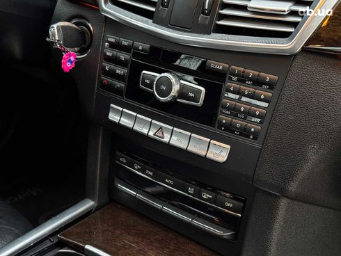 Mercedes-Benz E-Класс 2013 серый - фото 32