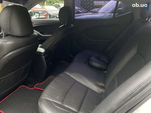 Kia K5 2014 - фото 11