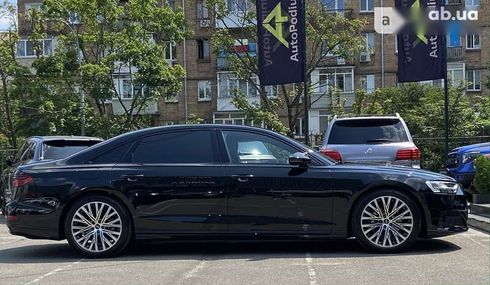 Audi A8 2021 - фото 18