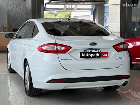 Ford Fusion 2015 белый - фото 5