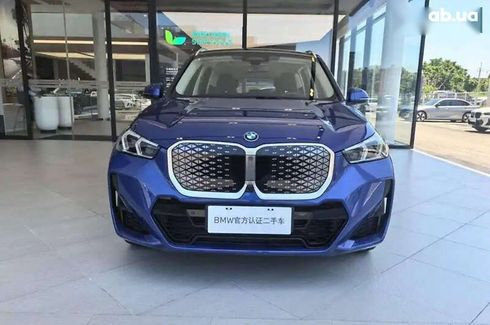 BMW iX1 2023 - фото 4