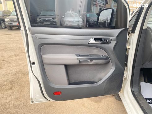 Volkswagen Caddy 2014 белый - фото 30