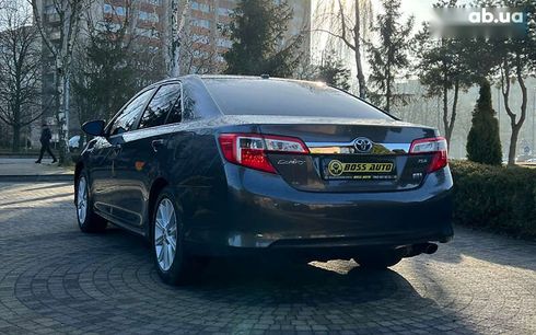 Toyota Camry 2013 - фото 5