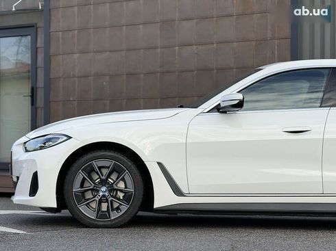 BMW i4 2022 - фото 17