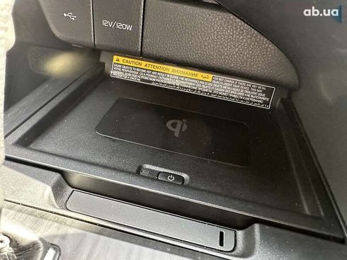 Toyota Camry 2021 - фото 16