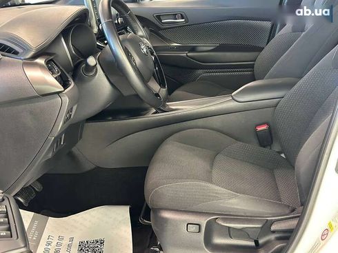 Toyota C-HR 2019 - фото 21