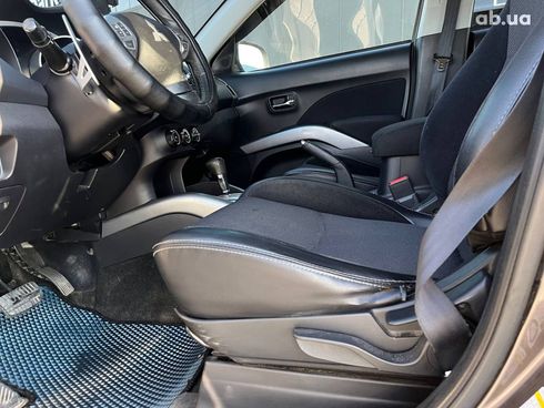Mitsubishi Outlander 2010 коричневый - фото 32
