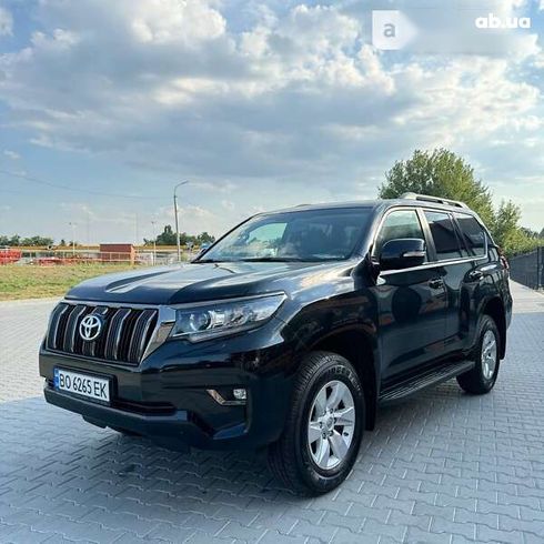 Toyota Land Cruiser Prado 2022 - фото 9