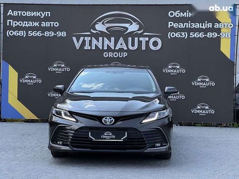 Toyota Camry 2021 - фото 4