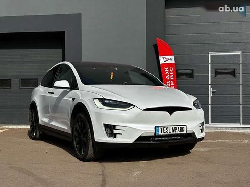 Tesla Model X 2018 - фото 11