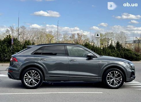 Audi Q8 2019 - фото 19