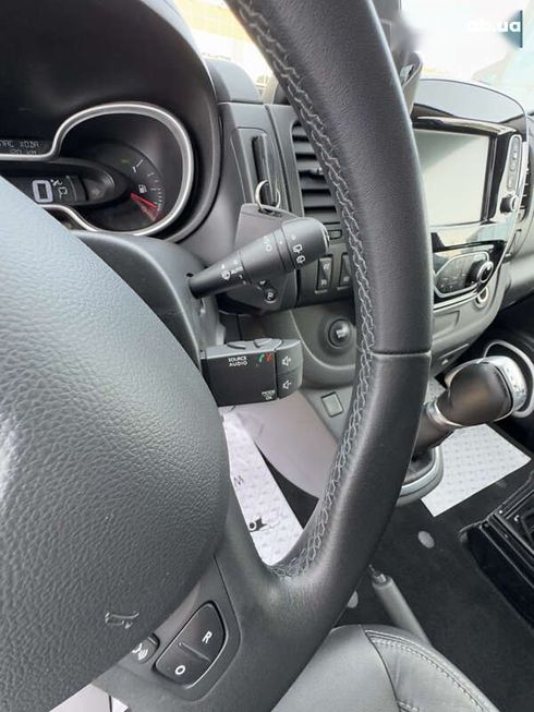 Renault Trafic 2019 - фото 22