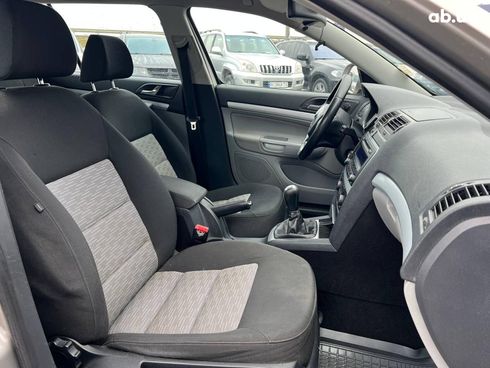 Skoda Octavia 2010 серый - фото 34