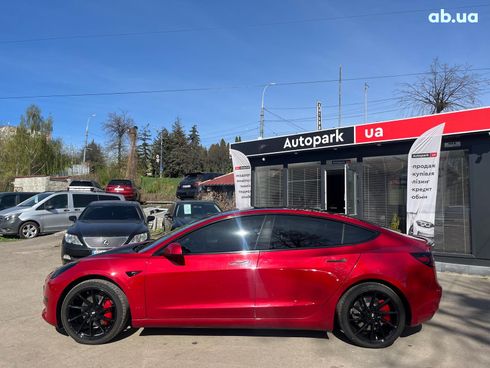 Tesla Model 3 2018 красный - фото 11