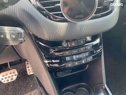 Peugeot 2008 2015 - фото 16