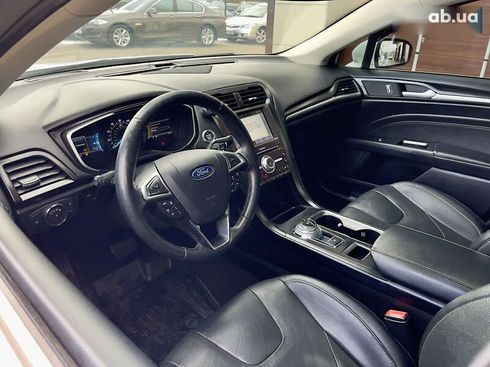 Ford Fusion 2019 - фото 30