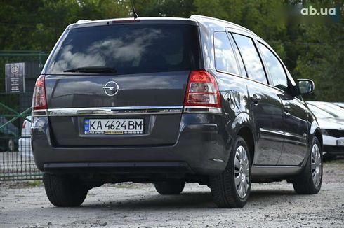 Opel Zafira 2010 - фото 15
