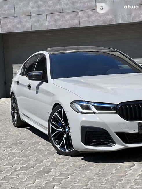 BMW 5 серия 2020 - фото 6