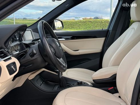 BMW X1 2017 коричневый - фото 16