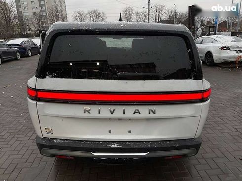 Rivian R1S 2023 - фото 10