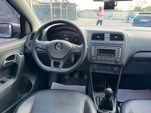 Volkswagen Polo 2018 серый - фото 15