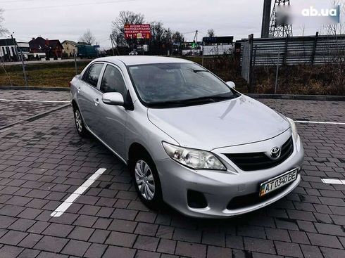 Toyota Corolla 2012 - фото 2