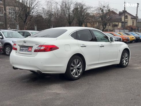 Infiniti Q70 2013 белый - фото 12