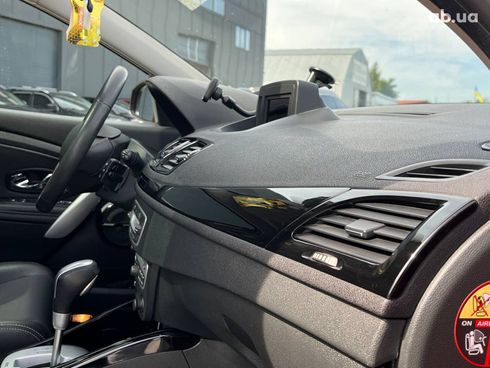 Renault Megane 2012 красный - фото 5