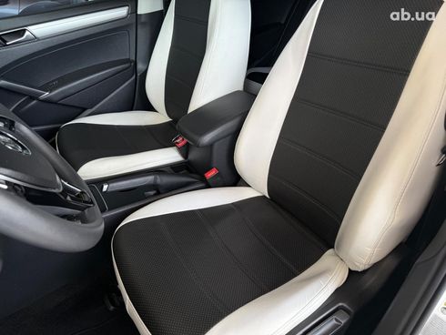Volkswagen Passat 2016 белый - фото 17