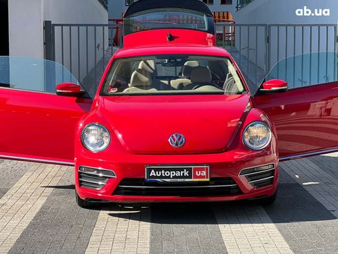 Volkswagen Beetle 2016 красный - фото 18