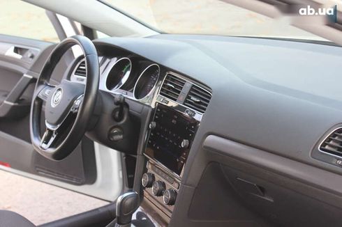 Volkswagen e-Golf 2020 - фото 30