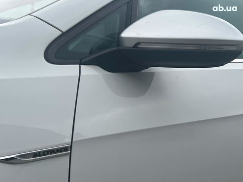 Volkswagen Golf 2016 белый - фото 7