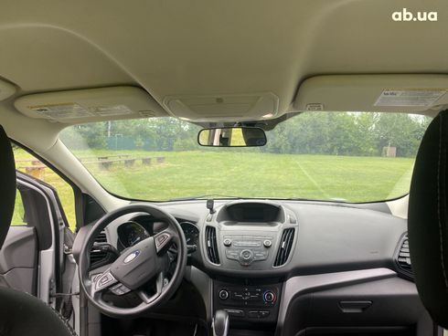 Ford Escape 2018 серый - фото 3