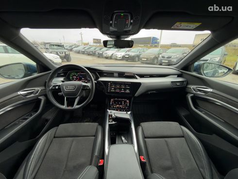 Audi E-Tron 2021 синий - фото 25