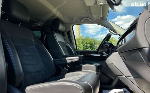 Volkswagen Multivan 2017 - фото 8
