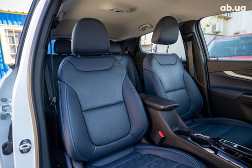 Chevrolet Bolt 2021 - фото 10