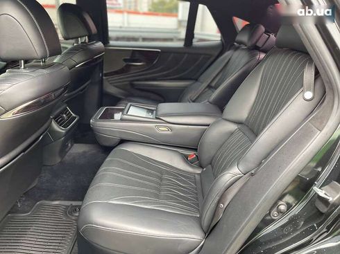 Lexus LS 2018 - фото 21
